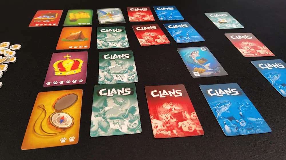 Le test de Clans : Bluff, déduction et chasse au trésor dans la gamme iello Pocket