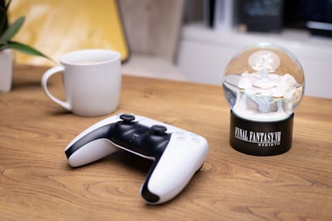 Final Fantasy VII Rebirth : La boule de neige Gold Saucer, le goodies convoité par les fans